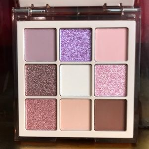 Nude Huda beauty